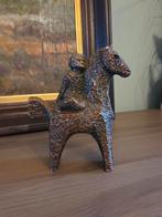 Kind op paard beeldje, Enlèvement ou Envoi