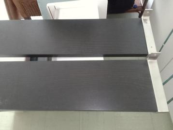 lot de 2 étagères Ikea Ekby Jarpen noire et bords chromés beschikbaar voor biedingen