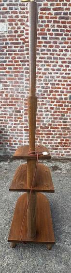 Lampadaire en bois, Maison & Meubles, Lampes | Lampadaires, Annees 1960, Utilisé, Bois, 150 à 200 cm