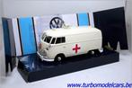 VW T1 Rode kruis Ambulance 1/24 Motormax, Verzenden, Nieuw, Auto, Motormax