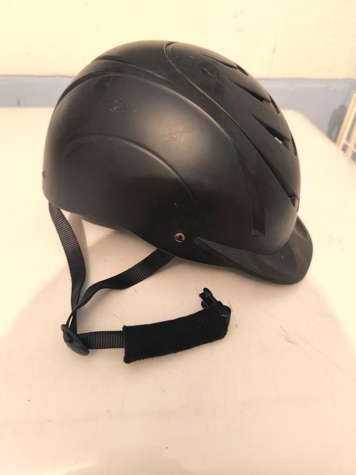 Decathlon junior zwarte rijhelm voor kinderen, Dieren en Toebehoren, Paardrijkleding, Zo goed als nieuw, Ophalen of Verzenden