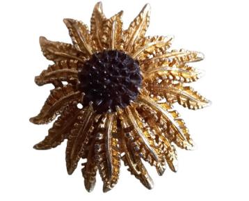 vintage Sarah Coventry broche beschikbaar voor biedingen