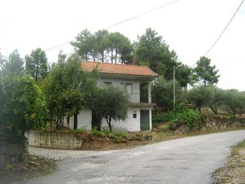 Maisonnette a finir,nord du Portugal