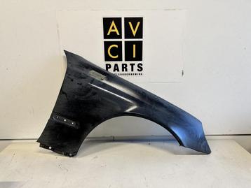Mercedes W203 C220 C768 Facelift voorscherm spatbord rechts  beschikbaar voor biedingen