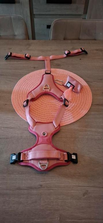 Harnas, maat L, Max en Molly, roze, matrix 2.0+poepzakdisper beschikbaar voor biedingen