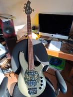 Musicman Bongo, Musique & Instruments, Enlèvement