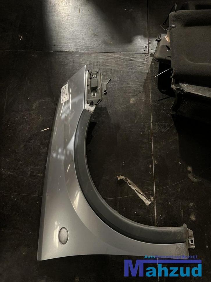 OPEL CORSA C Grijs Z163 Rechts voorscherm 2000-2005, Auto-onderdelen, Carrosserie, Spatbord, Opel, Gebruikt, Ophalen of Verzenden