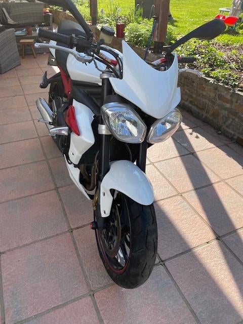 triumph street triple r 675, Motos, Permis Moto A, Plus de 35 kW, 3 cylindres, 675 cm³