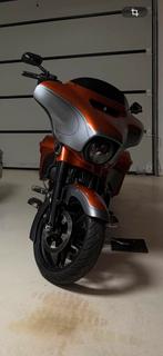 Harley davidson street glide 2015 custom bagger, Particulier