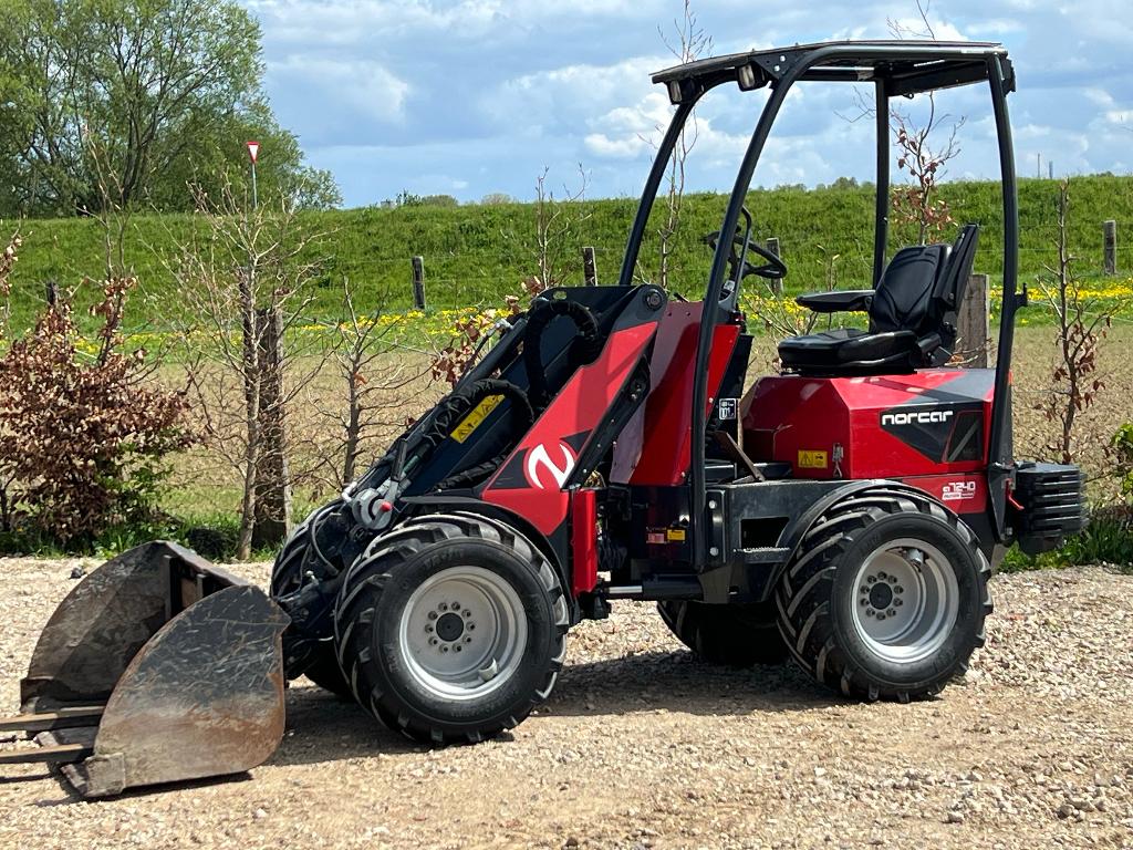 Kniklader Norcar A7240, Articles professionnels, Machines & Construction | Grues & Excavatrices, Autres types, Enlèvement