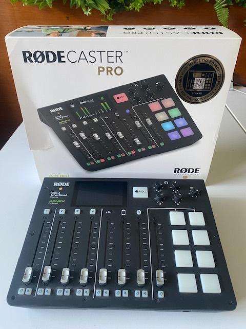 Podcast Set Rode compleet, Musique & Instruments, Microphones, Comme neuf, Micro studio, Enlèvement