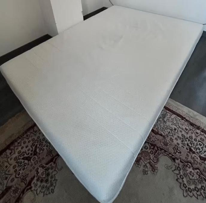 Matelas 160 *200 cm en mousse à mémoire –bon état, Matelas, Enlèvement, Utilisé, 200 cm