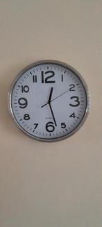 Wandklok en tafelklok, Enlèvement