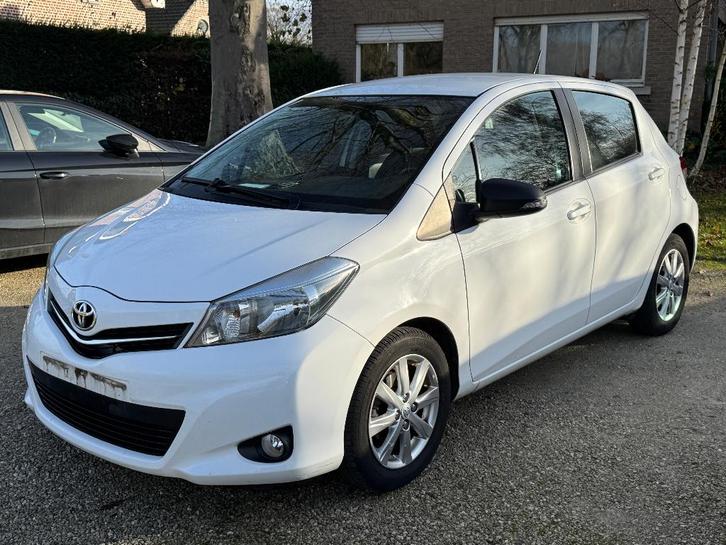 Toyota Yaris 1.3i/87 000 km/Automatique/Climatisation/Euro 5, Autos, Toyota, Particulier, Achat, Yaris, Bluetooth, Essence, Euro 5