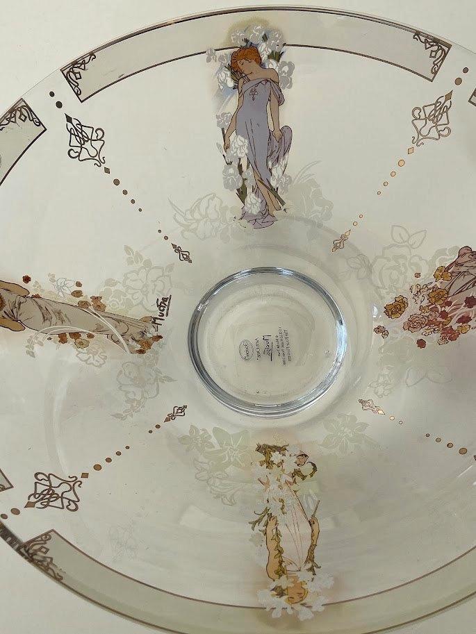 Grote porseleinen schaal van GOEBEL, gedecoreerd door MUCHA, Antiek en Kunst, Antiek | Spiegels, Minder dan 50 cm, Minder dan 100 cm