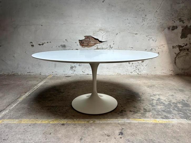 Originele Knoll Saarinen Tulip eettafel – Ø152 cm, Maison & Meubles, Tables | Tables à manger, Comme neuf, 150 à 200 cm, 150 à 200 cm