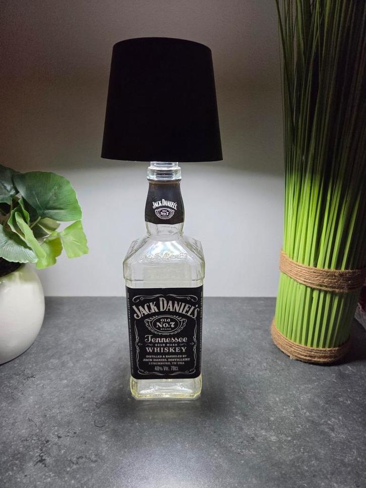 🔥 Lampe Jack Daniel’s rechargeable  🔥, Maison & Meubles, Lampes | Lampes de table, Enlèvement