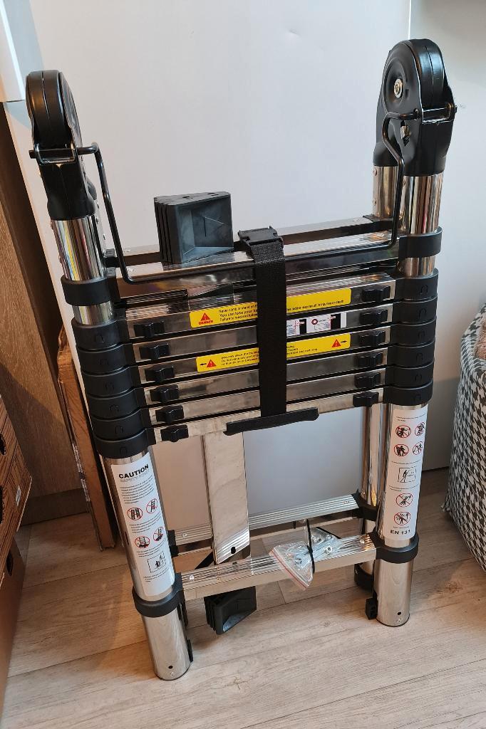 ECHELLE TELESCOPIQUE DE 5M, Bricolage & Construction, Échelles & Escaliers, Neuf, Échelle, 4 mètres ou plus, Pliable ou rétractable/escamotable