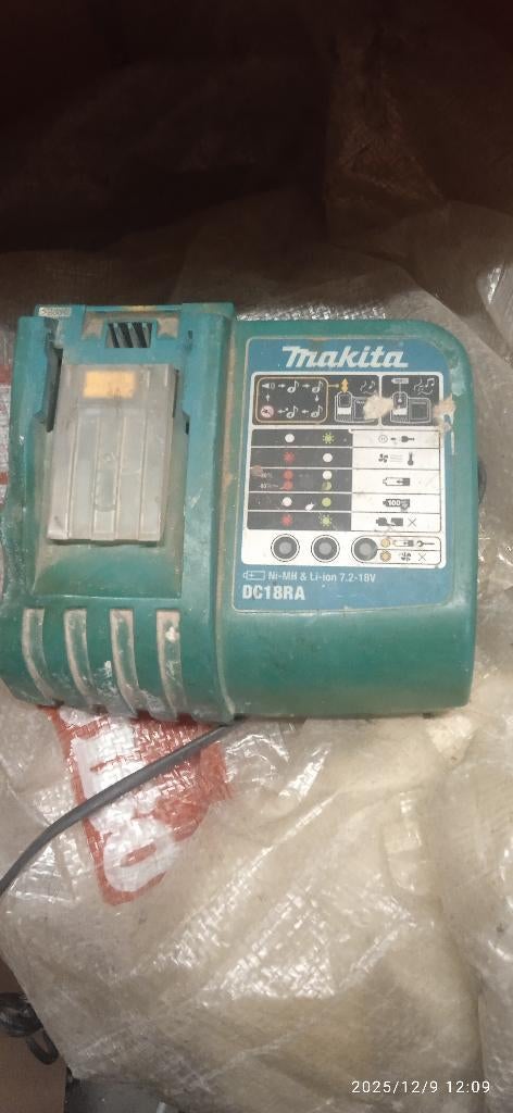 chargeur Makita, Bricolage & Construction, Outillage | Foreuses, Enlèvement, Utilisé, Perceuse