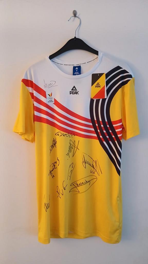 Gesigneerd shirt: Abdi, Meesseman, Derwael, van Aert,Kopecky, Collections, Musique, Artistes & Célébrités, Neuf, Signé, Envoi