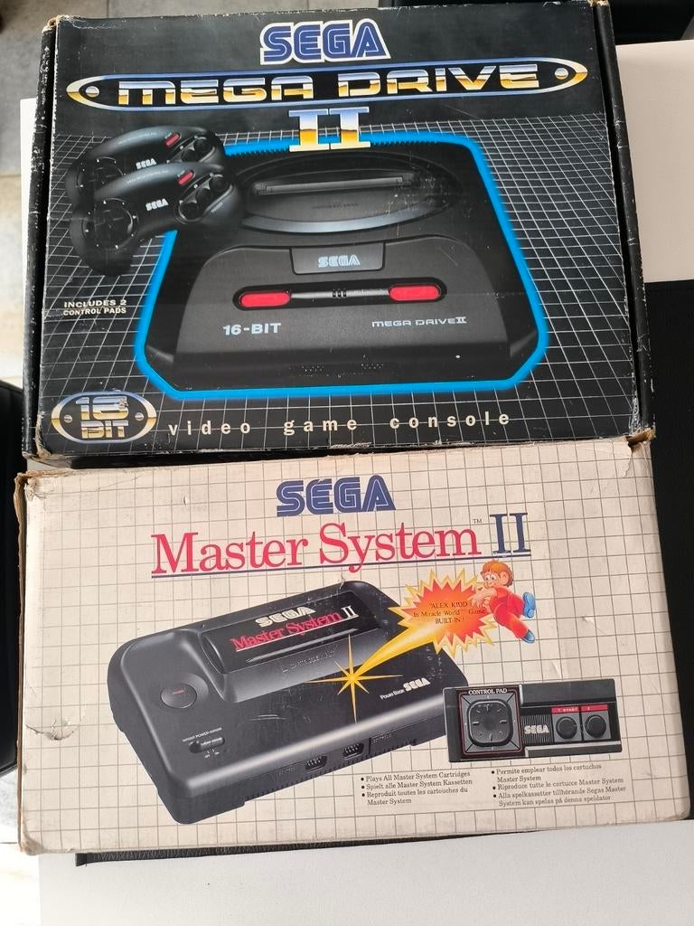 Sega Megadrive 2 et sega master system 2, Games en Spelcomputers, Spelcomputers | Sega, Mega Drive, Met 2 controllers, Ophalen of Verzenden