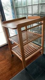 Te koop: verzorgingstafel op 4 wielen, Enfants & Bébés, Bains & Soins, Enlèvement, Comme neuf, Autres types, Autres marques