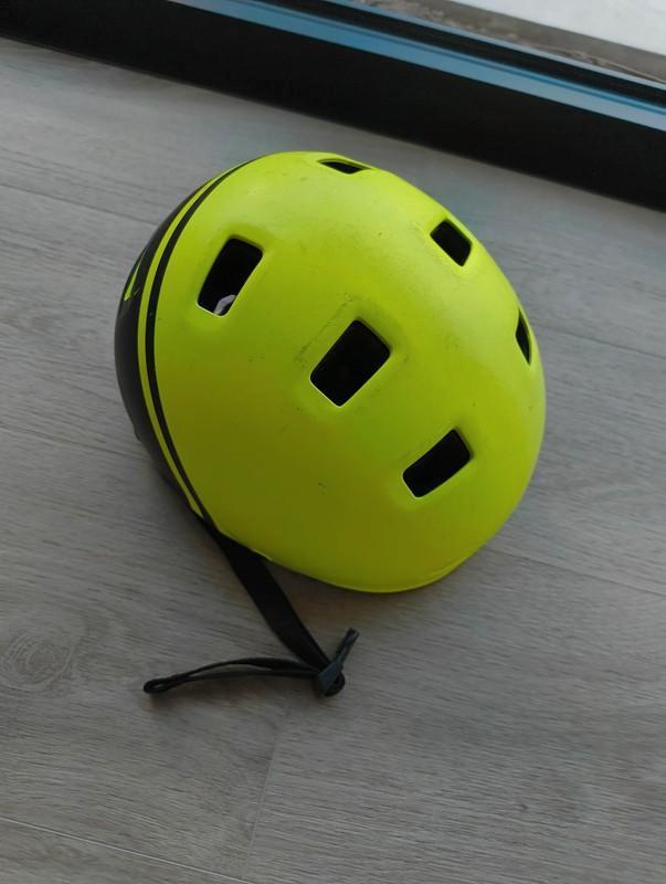 Fiets & Skate Helm – Btwin(Decathlon)(Fluo Geel/ 8–14 jaar), Fietsen en Brommers, Fietsaccessoires | Fietshelmen, Gebruikt, Jongen of Meisje