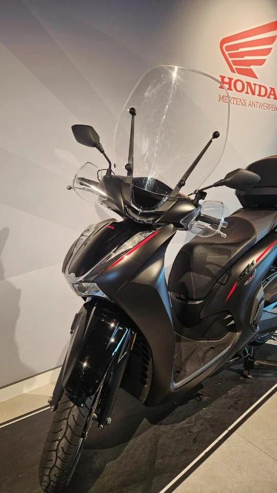 Honda SH350 (bj 2024), Scooter, Bedrijf, 350 cc, 12 t/m 35 kW