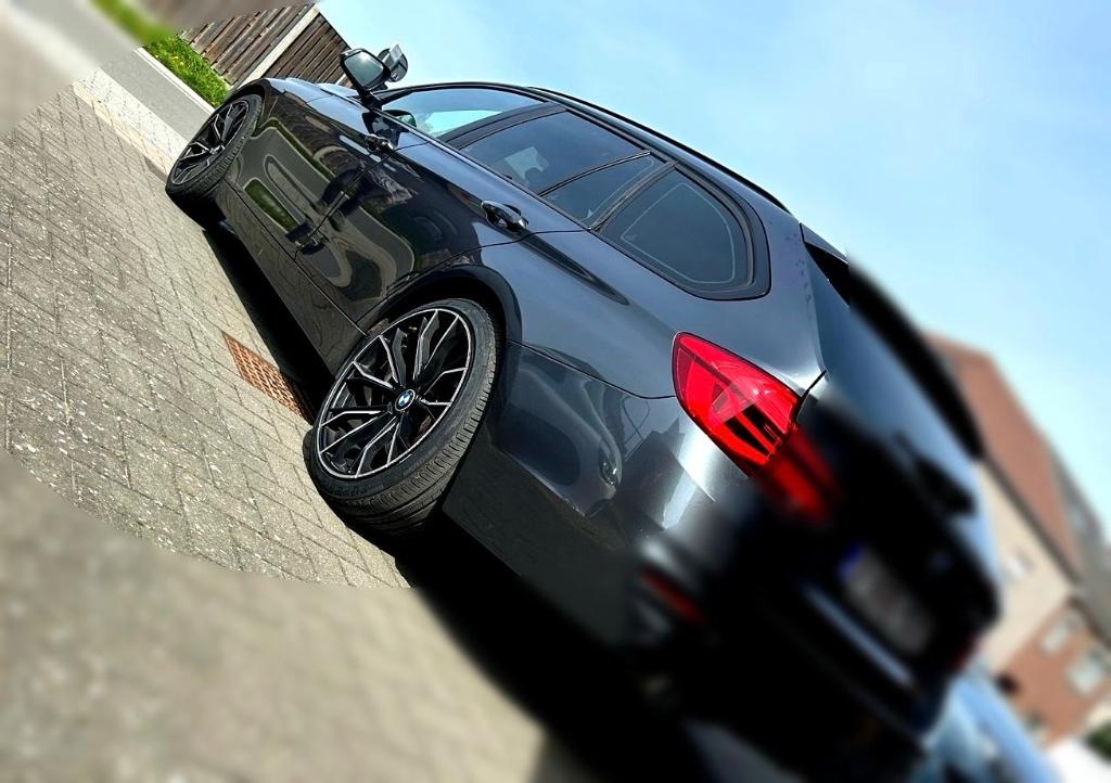 BMW 318d Touring Automaat – CarPlay – Topstaat, Auto's, BMW, Automaat, Achterwielaandrijving, Euro 6, Zwart