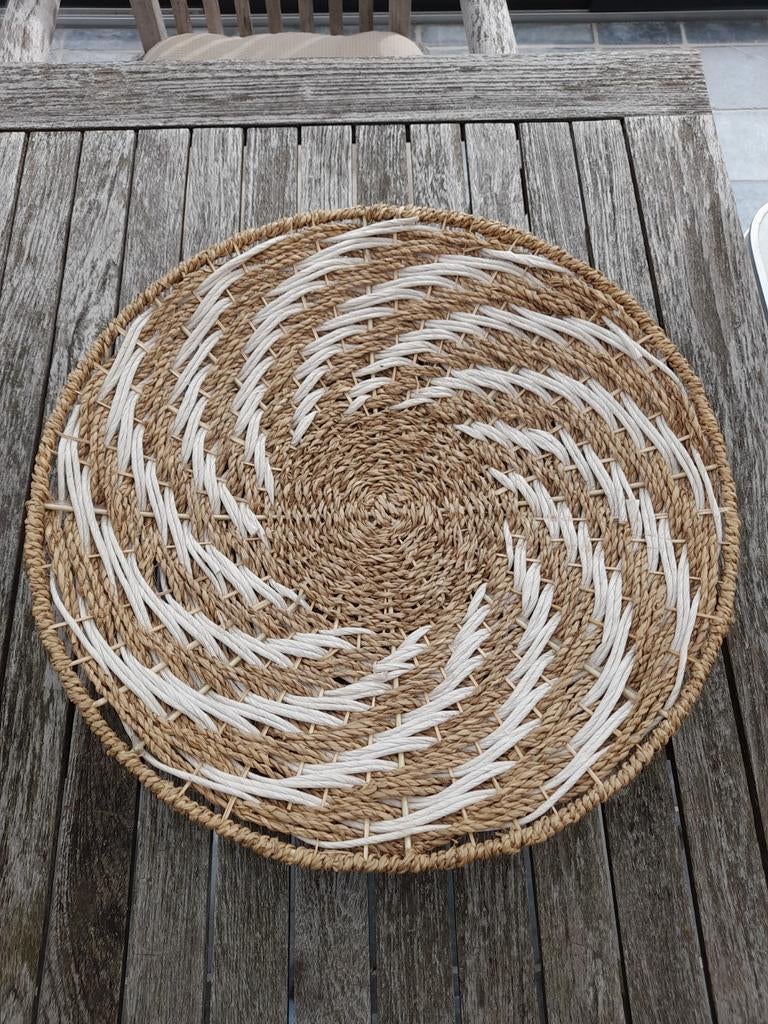 Rieten schaal in perfecte staat, Huis en Inrichting, Woonaccessoires | Schalen en Manden, Ophalen, Schaal