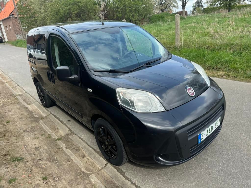 Fiat Qubo | 1.3diesel | Automaat | Euro6B | Airco |145.000km, Autos, Fiat, Achat, Capteur de lumière, Euro 6, Noir