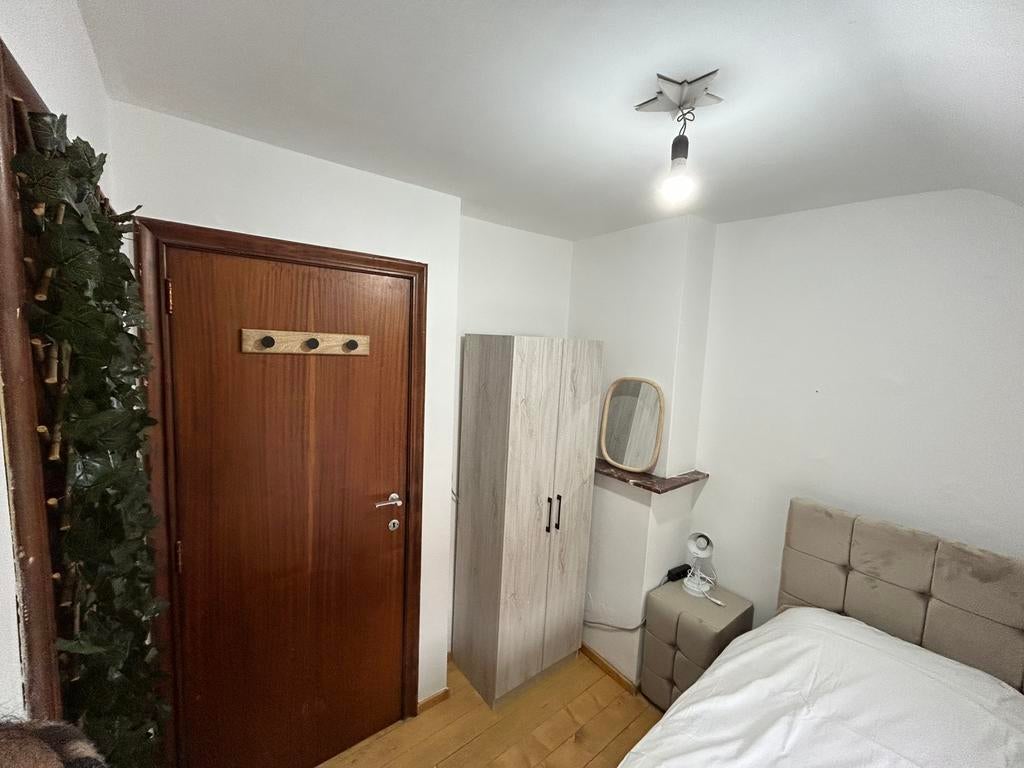 Kamer te huur “centrum mechelen “, Huis en Inrichting, Slaapkamer | Complete slaapkamers, Zo goed als nieuw, Ophalen of Verzenden