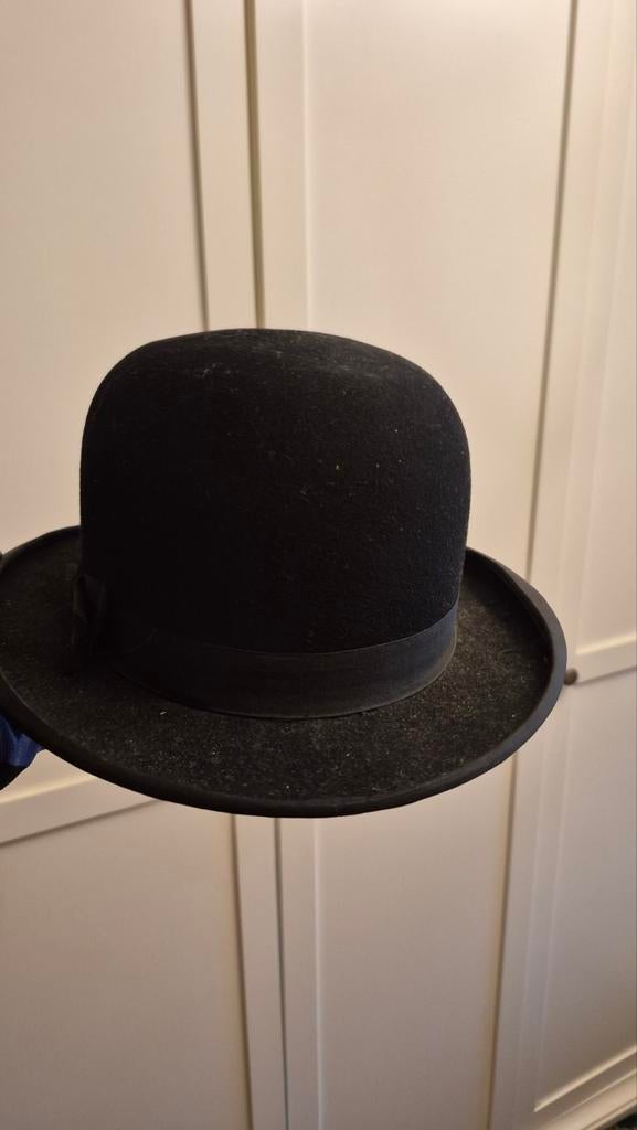 Chapeau melon en tissu/feutre, Enlèvement