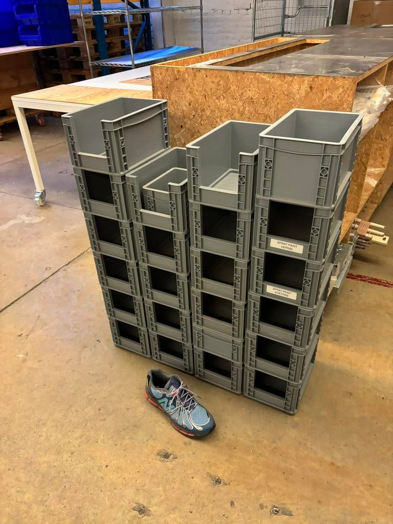 24x euronorm bakken 30x20cm, Doe-het-zelf en Bouw, Kratten en Dozen, Ophalen, Zo goed als nieuw