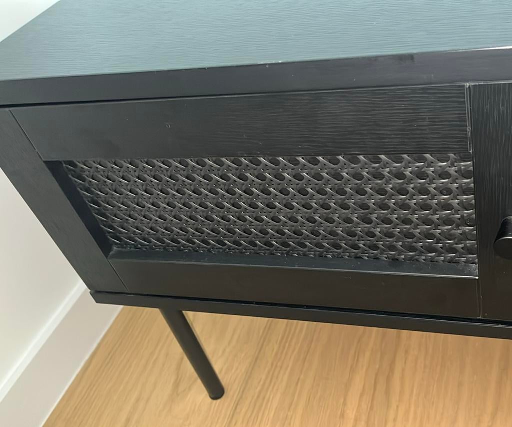 Meuble TV en noir avec details en rotin, Maison & Meubles, 25 à 50 cm, Moins de 100 cm, Comme neuf, Enlèvement