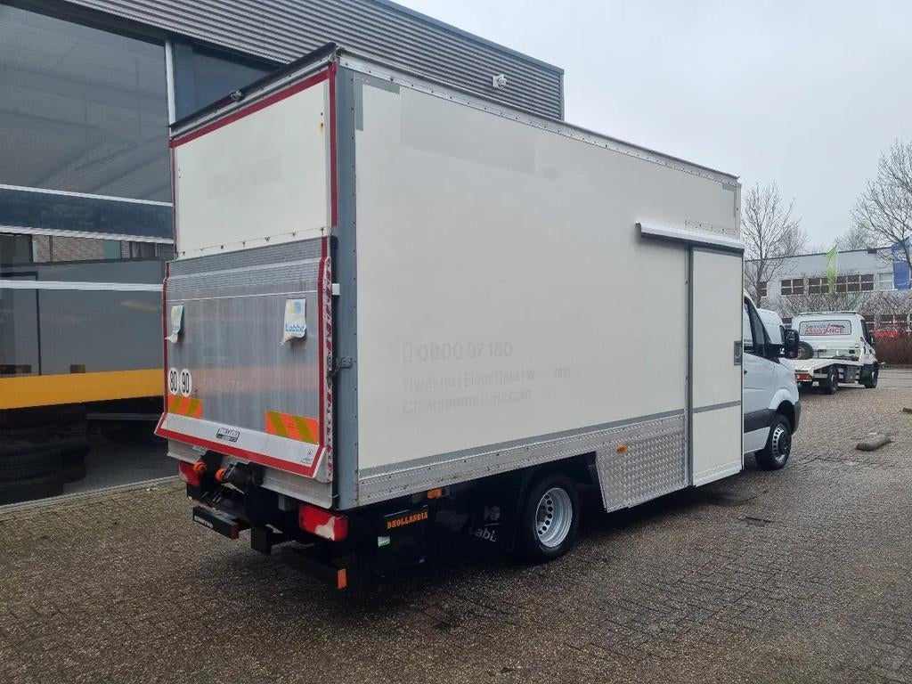 Mercedes-Benz Sprinter 516 CDI Koffer LBW Dhollandia 750KG 2, Auto's, Bestelwagens en Lichte vracht, Euro 5, Achterwielaandrijving