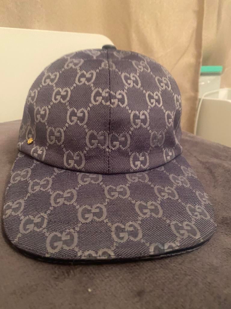 Dubai bleu gucci, Ophalen, Zo goed als nieuw, Pet