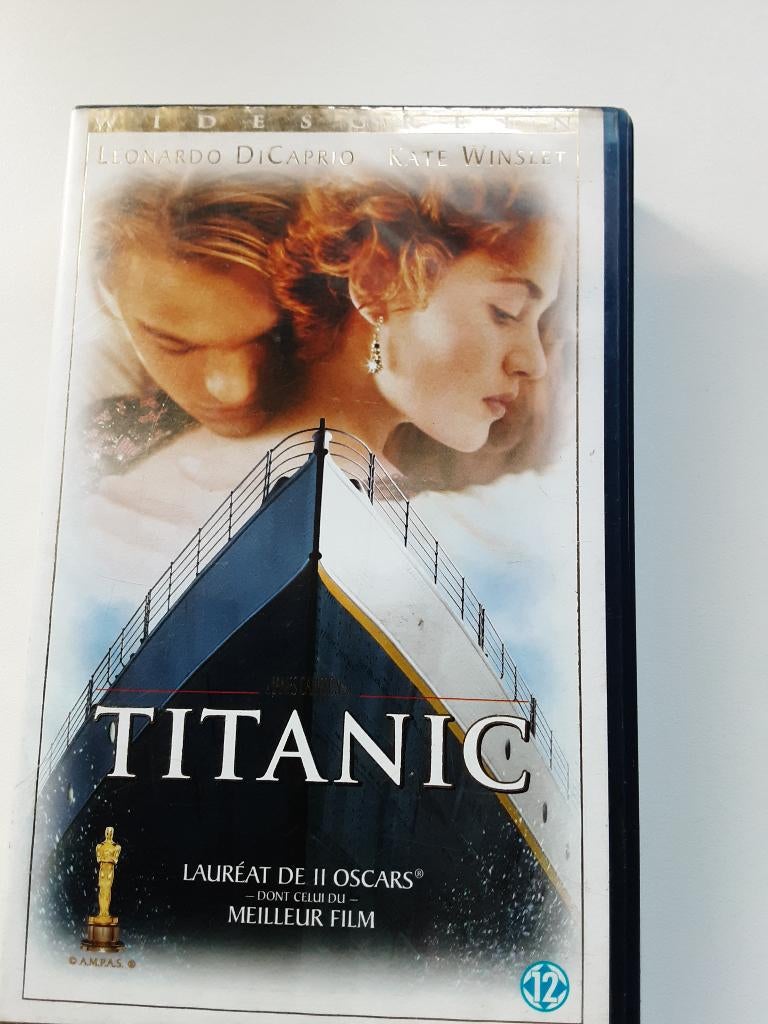 FILM TITANIC EN COULEUR, CD & DVD, VHS | Film, Enlèvement ou Envoi, Comme neuf, Autres genres