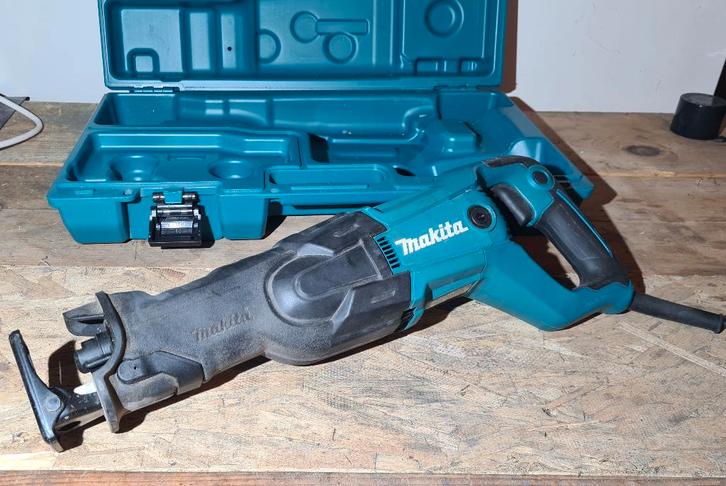Scie alternative Makita JR3061T 1250W dans un étui, Bricolage & Construction, Outillage | Scies mécaniques, Neuf, Scie sabre, 1200 watts ou plus