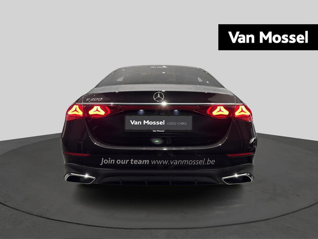Mercedes-Benz E 200 Star Edition Berline + BURMESTER + TREKH, Auto's, Automaat, 4 deurs, Gebruikt, Zwart