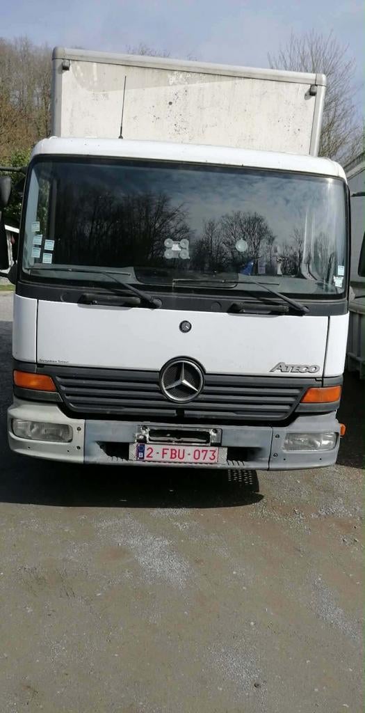 Camion Mercedes pour exportations, Autos, Camions, Entreprise, Mercedes-Benz, Diesel, Euro 2, 2 portes, Boîte manuelle, Blanc