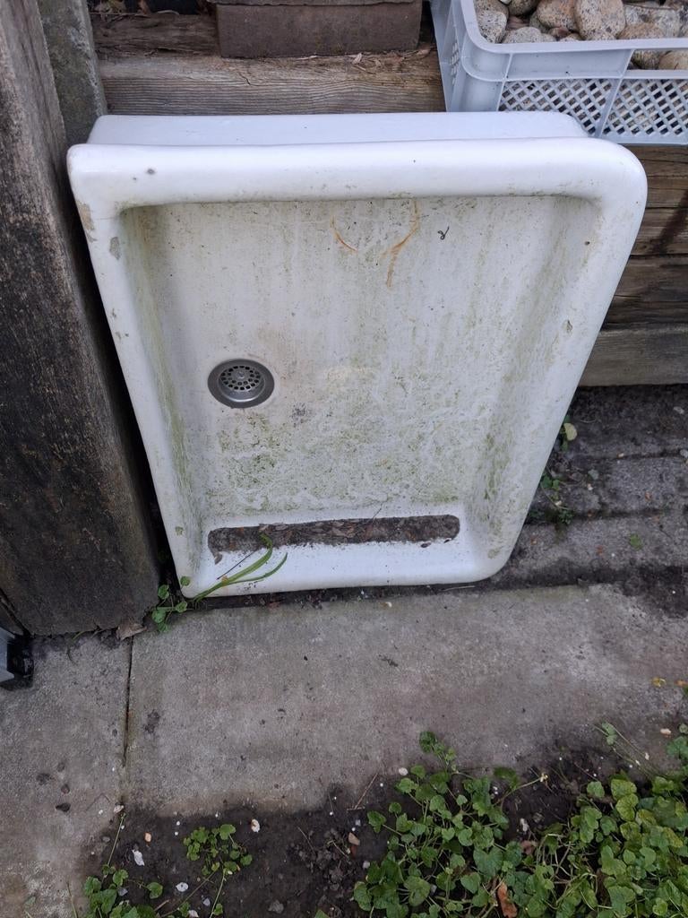 Évier en pierre légèrement endommagé 70 cm x 50 cm et profon, Bricolage & Construction, Enlèvement