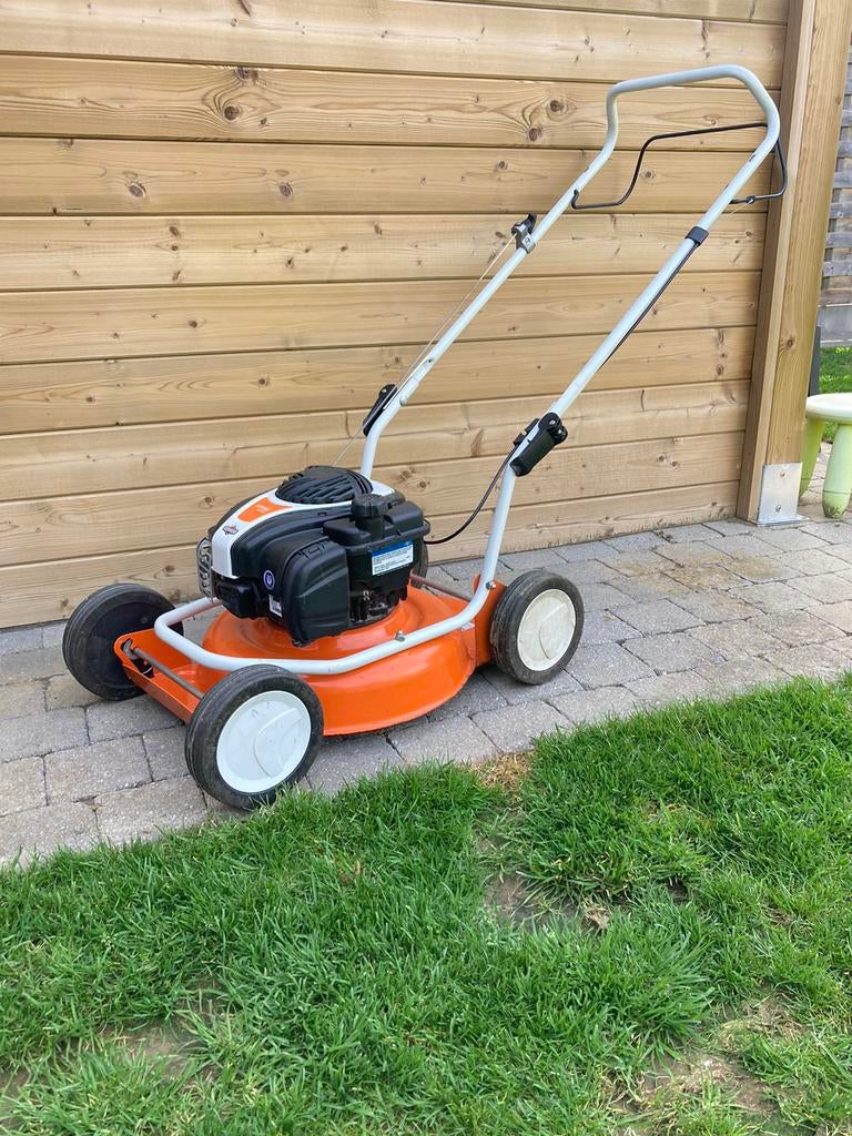 Grasmaaier 46 cm Stihl, Tuin en Terras, Ophalen, Zo goed als nieuw
