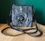 Cross body met opvallende zwarte cameliabloem, Envoi, Comme neuf, Noir, Autres types