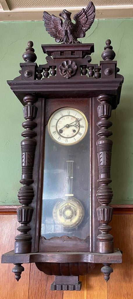 Antieke hangklok, Ophalen