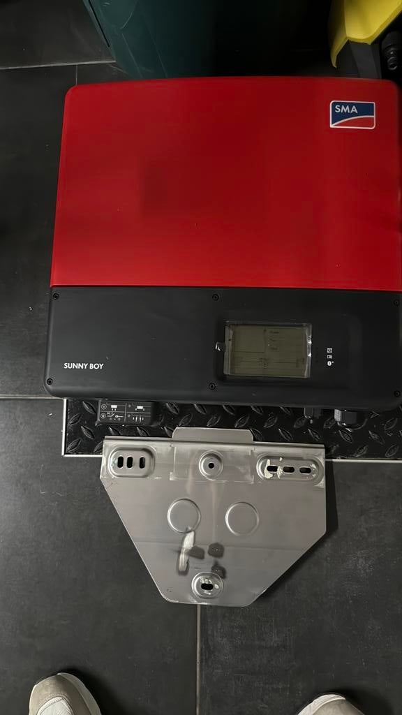 SMA sunny boy 4KW, Doe-het-zelf en Bouw, Zonnepanelen en Toebehoren, Ophalen, Zo goed als nieuw