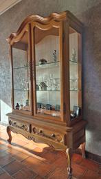 Oude eiken vitrinekast, Ophalen