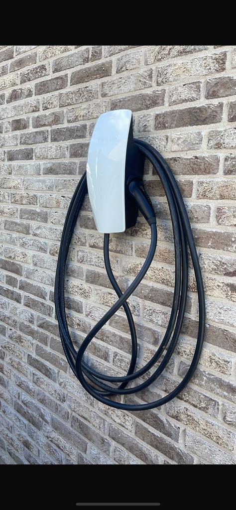 Borne de recharge Tesla Wall Connector – Occasion (2023), Autos : Divers, Bornes de recharge, Comme neuf, Borne de recharge, Enlèvement
