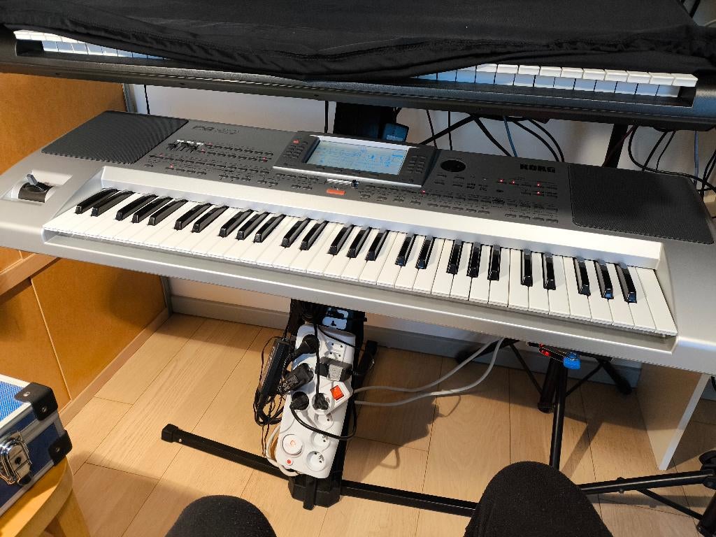Korg PA80 arranger - gemoderniseerd met veel opties!, Muziek en Instrumenten, Synthesizers, Zo goed als nieuw, 61 toetsen, Korg
