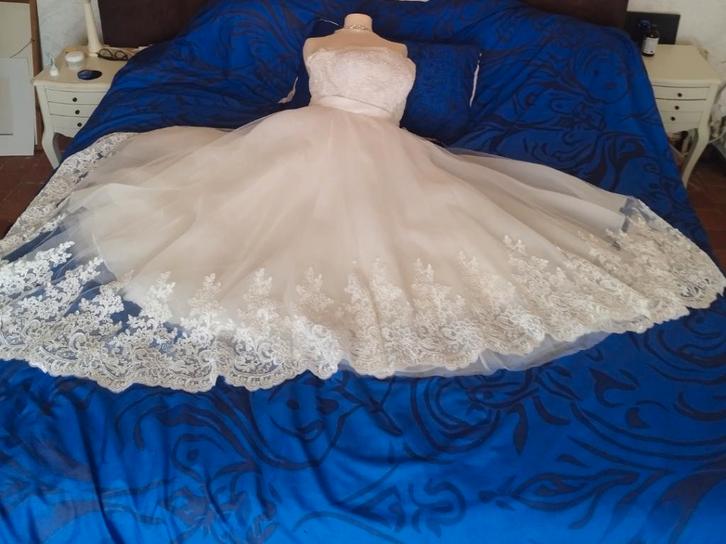 Prachtige bruidsjurk, Kleding | Dames, Trouwkleding en Trouwaccessoires, Zo goed als nieuw, Trouwjurk, Overige kleuren, Ophalen